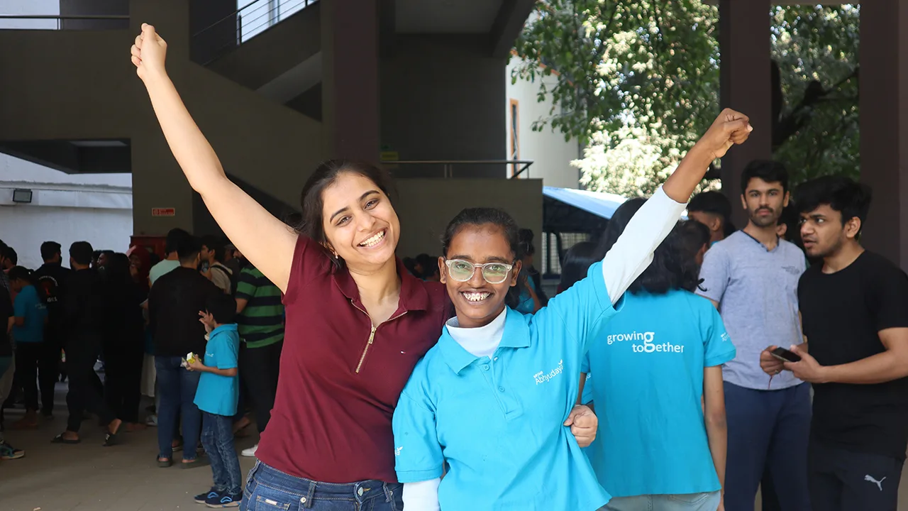 Hastantaran 2024 ceremony at SPJIMR with PGDM participants and Abhyudaya Sitaras.