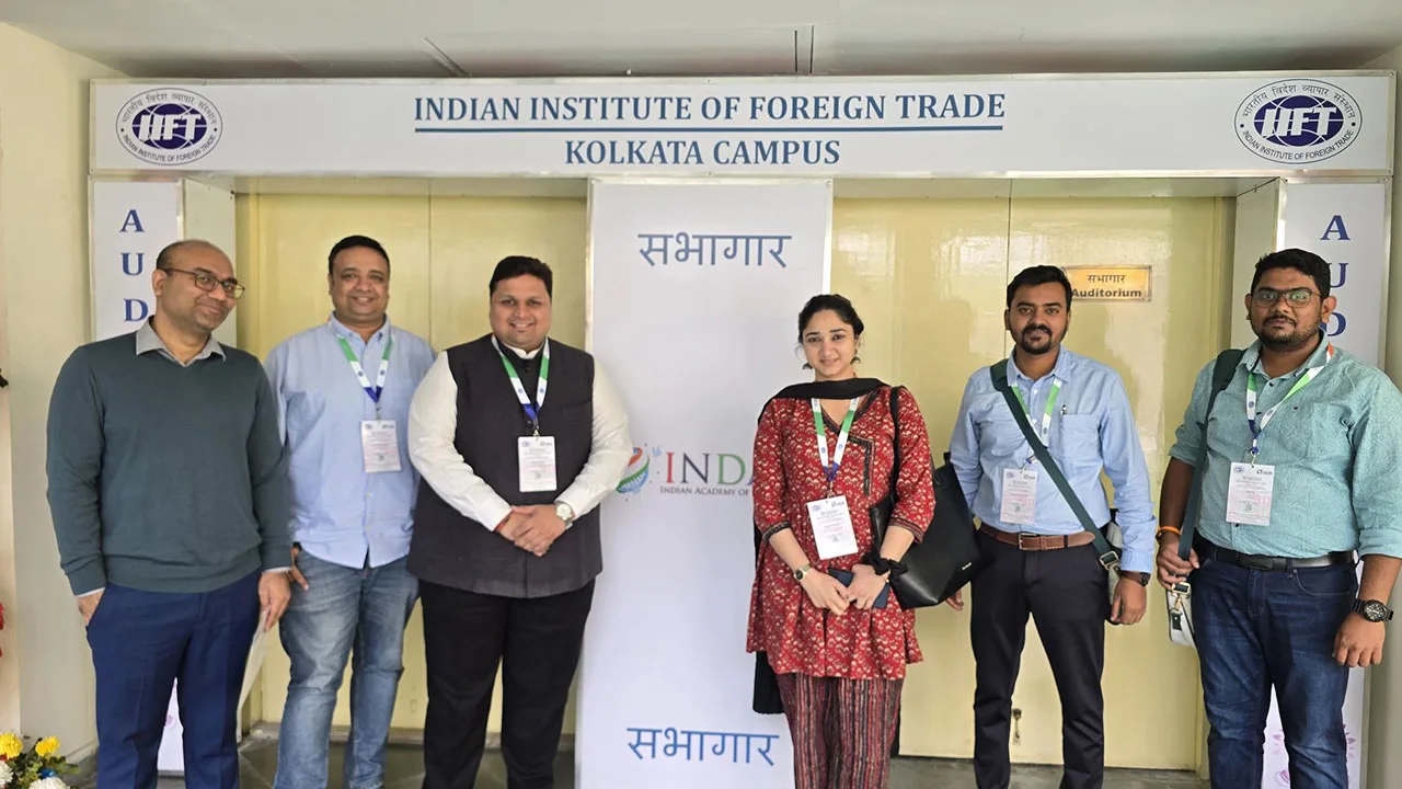 Prof. Ajinkya Navare and Prof. Renuka Kamath win the ‘Best Paper’ award at INDAM 2025