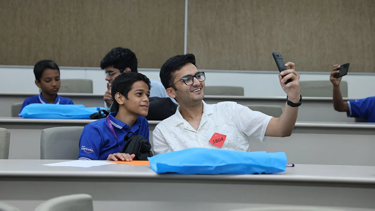 Hastantaran 2025: Jashn-e-Sitara celebrates a milestone year