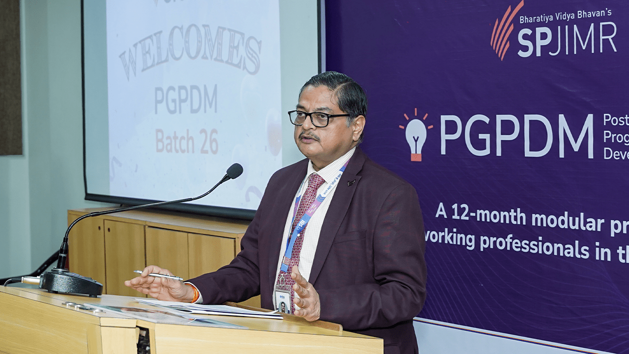 Chief Guest Mr. Sanjay Prakash, Managing Director and CEO of SBI Foundation.