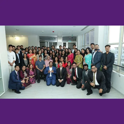 Participants sharing GMP learning experience during the SPJIMR batch 22 farewell event