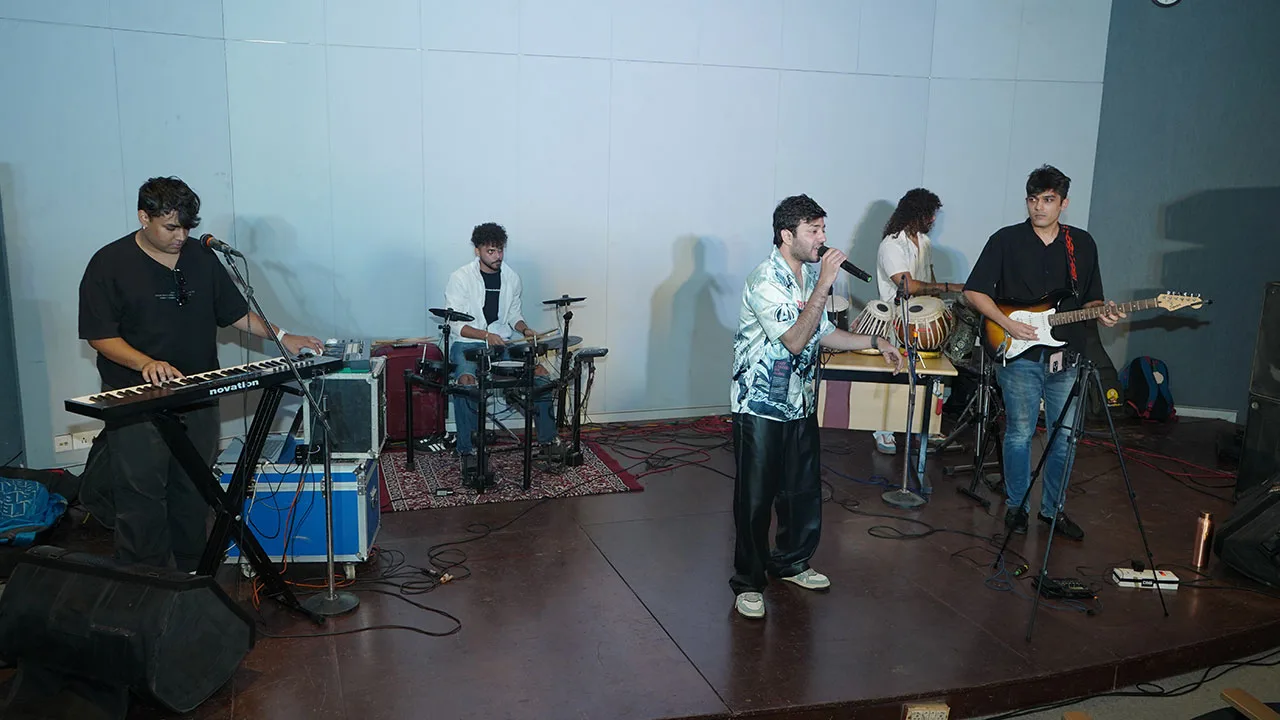 Live music performance at the Gyan Auditorium during Dhanda Fest.