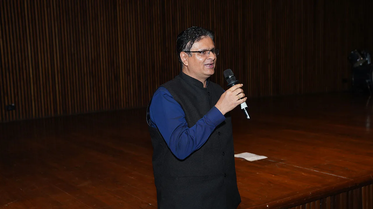 Faculty addressing participants during the PGPM batch 21 farewell at SPJIMR.