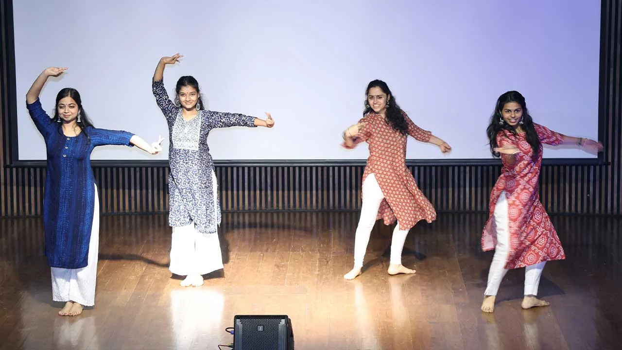 SPJIMR participants' dance performance at SParc 2026.