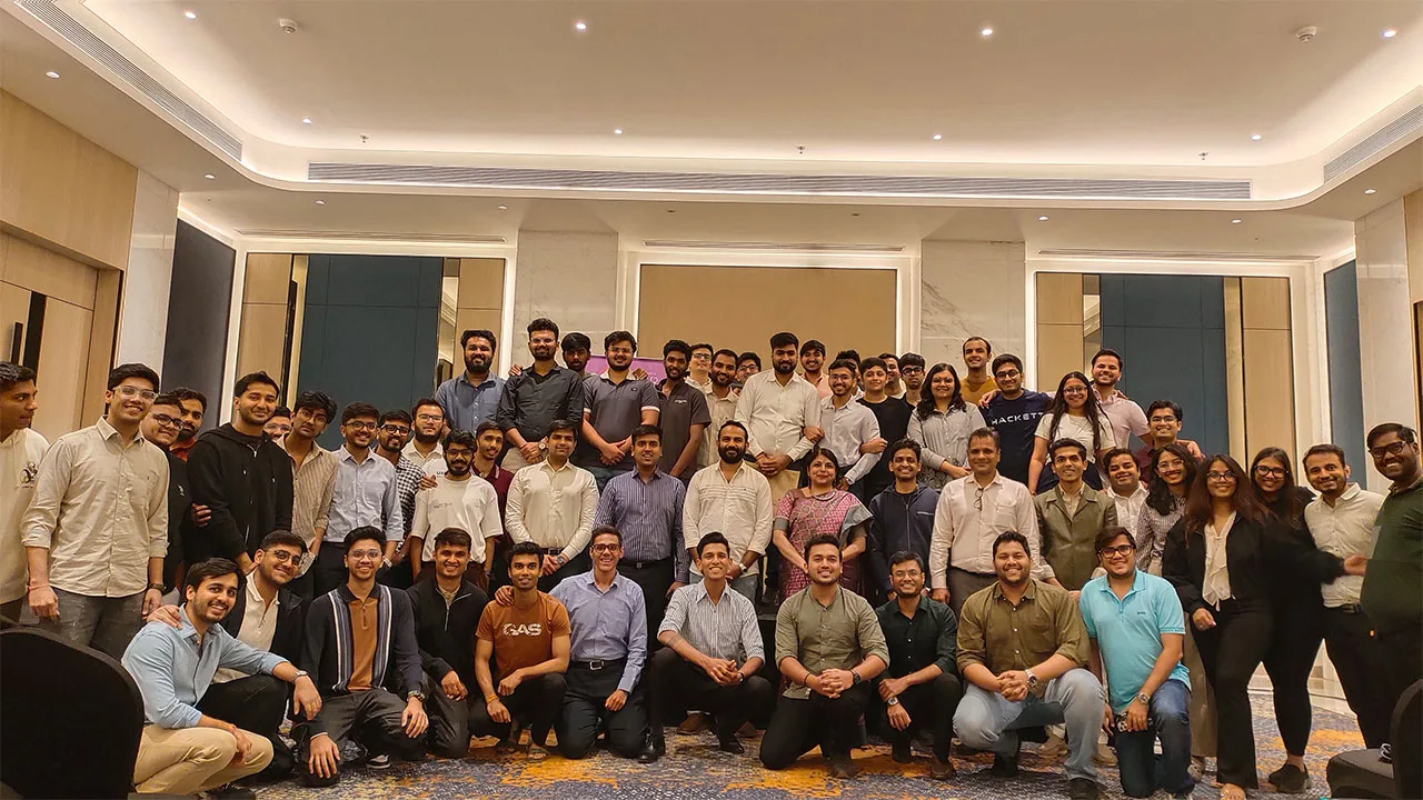 SPJIMR FMB participants engaging with alumni during the IGNITE session in Surat.