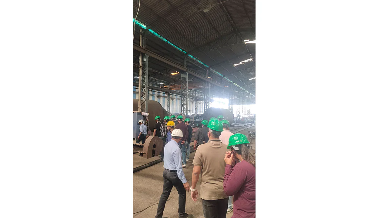 FMB participants at Dodhia Synthetics during Surat regional immersion.