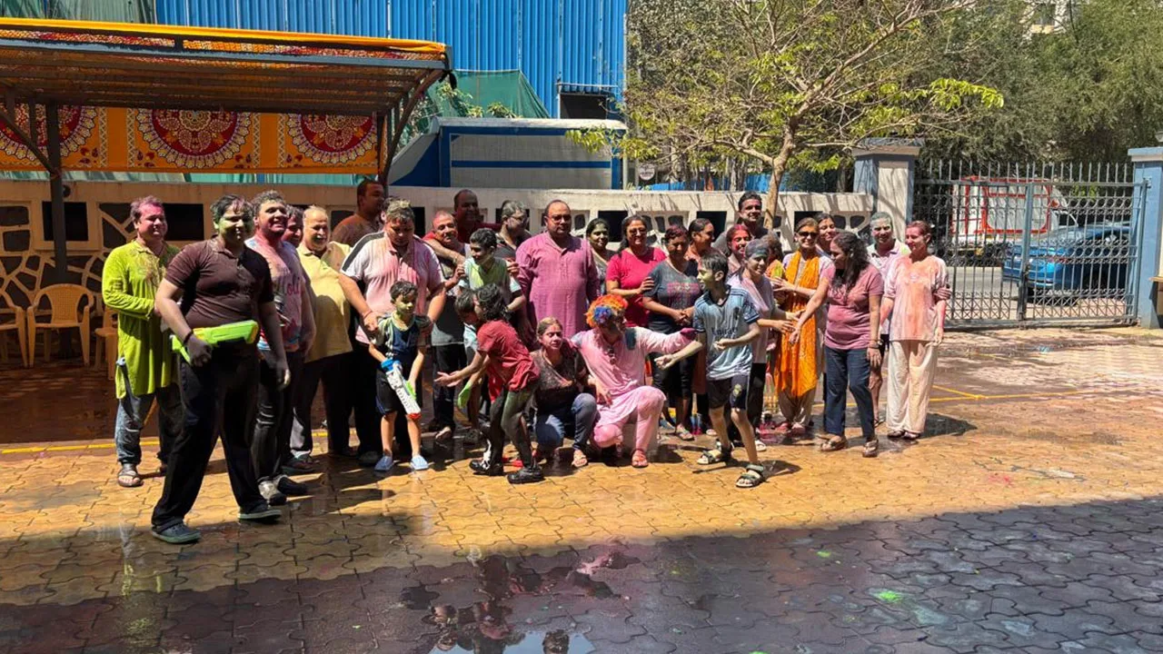 SPJIMR revels in the colours of Holi