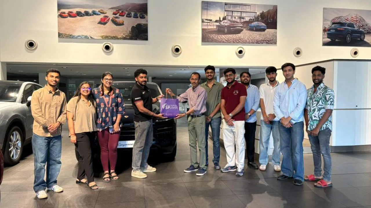 PGPFMB students learning at the Kochi industrial visit