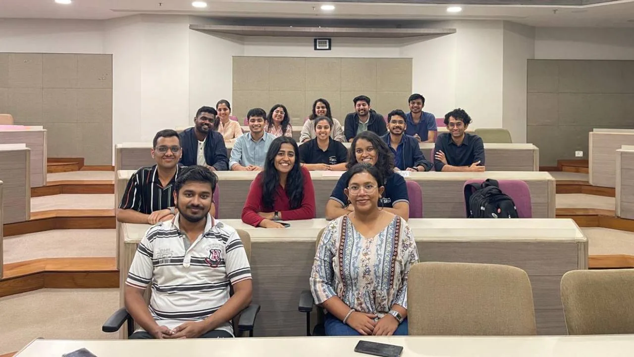 Plans and plot twists: One MBA Journey from the experimental batch Plans and plot twists: One MBA Journey from the experimental batch