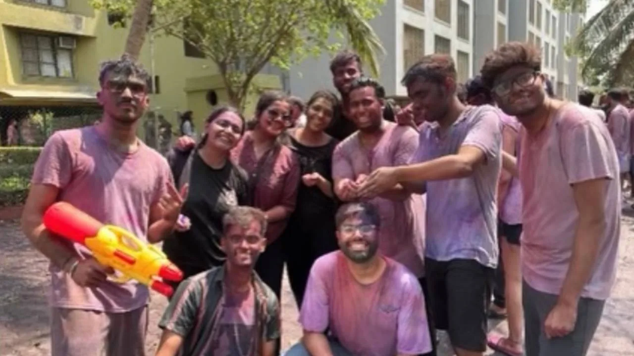 Plans and plot twists: One MBA Journey from the experimental batch Plans and plot twists: One MBA Journey from the experimental batch