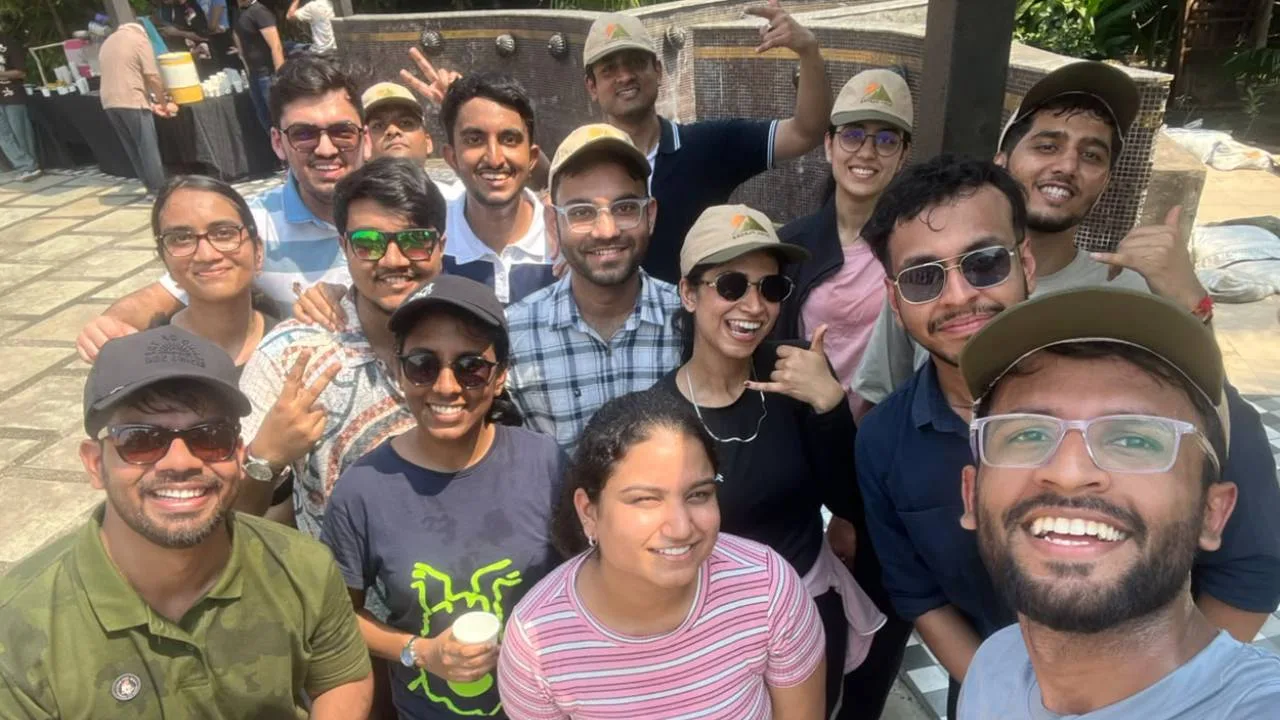 PGDM participants taking part in leadership and team activities at SPJIMR’s PG Lab