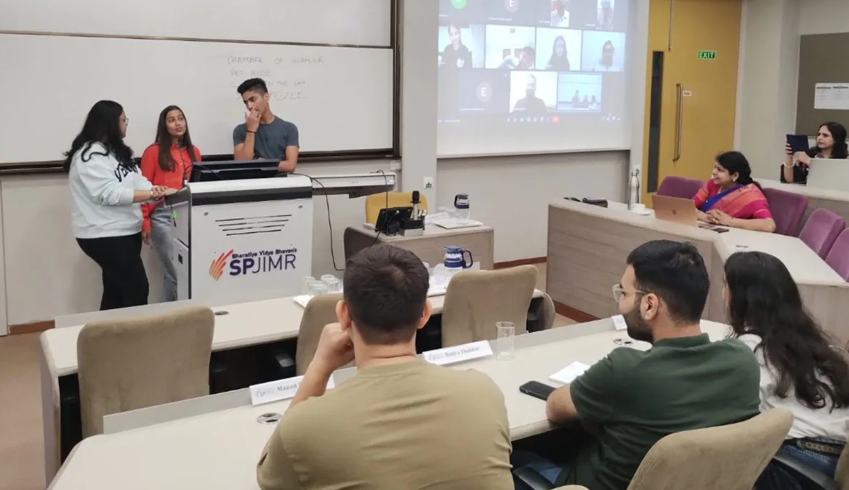 How to become an entrepreneur while in college